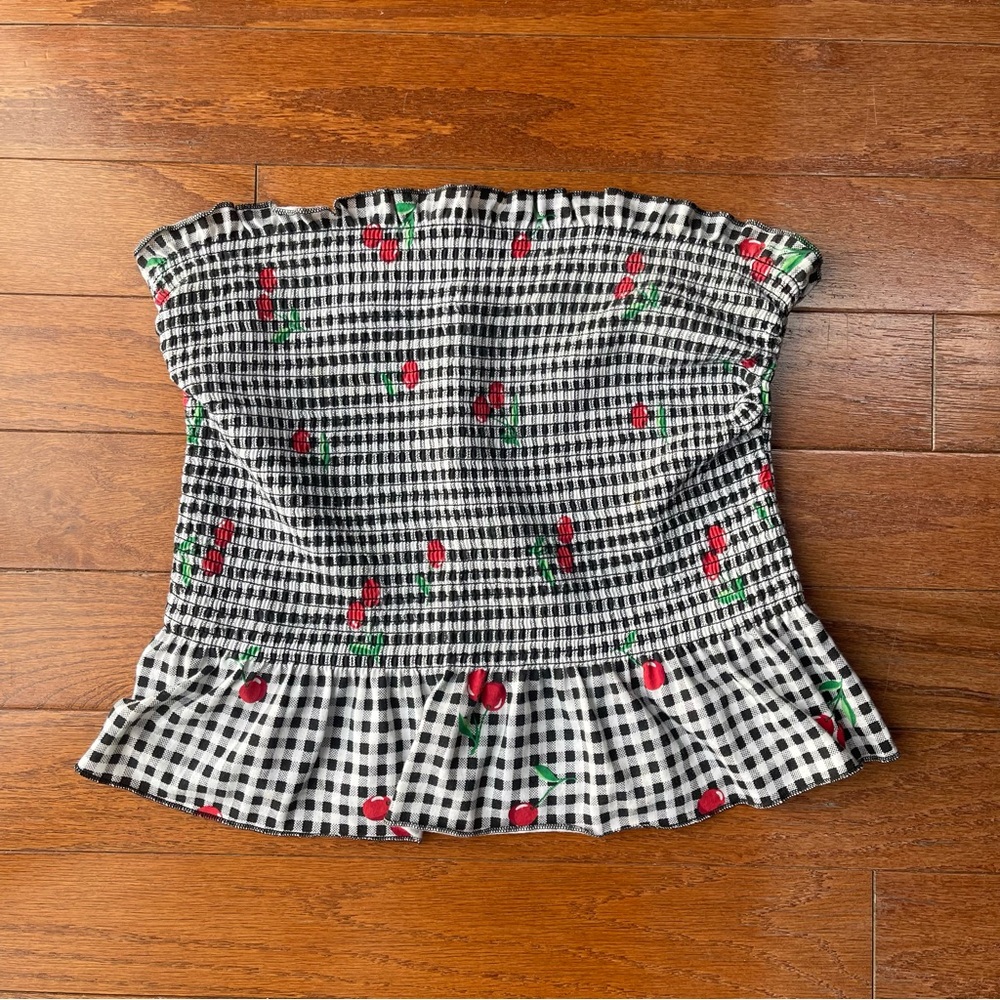 No boundaries Black and White Patterned Top with Red Cherries Size Medium
